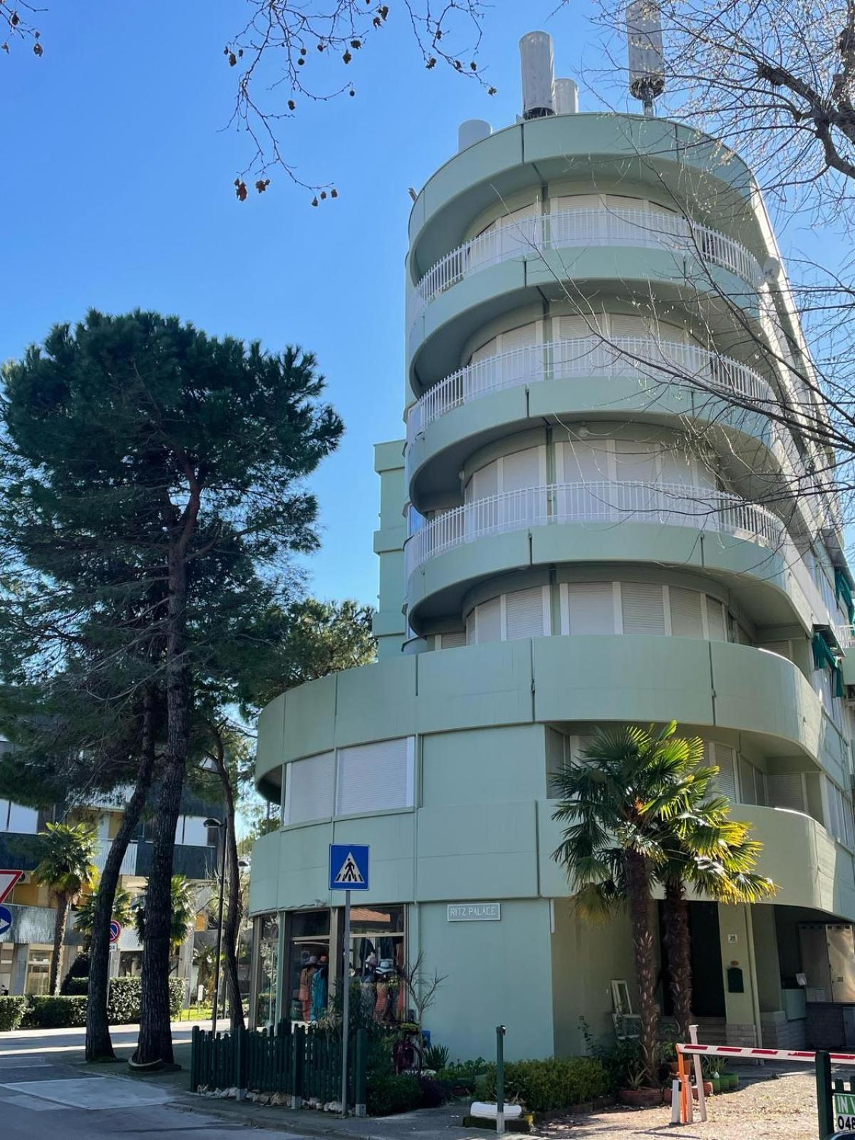 Claudia & Ritz Palace Grado Exterior photo